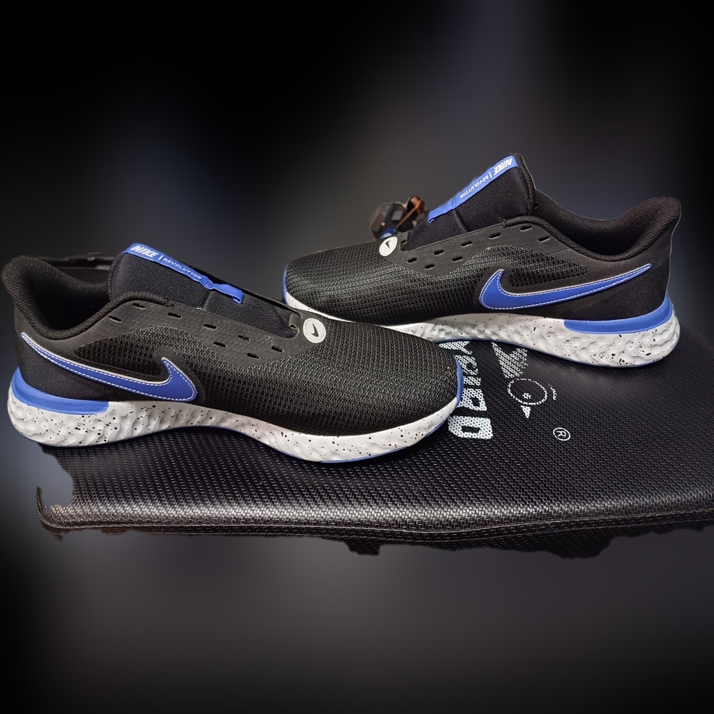Nike Revolution 5 Black and Blue Running Shoes. Mens Size 11.5 , Never Wore.